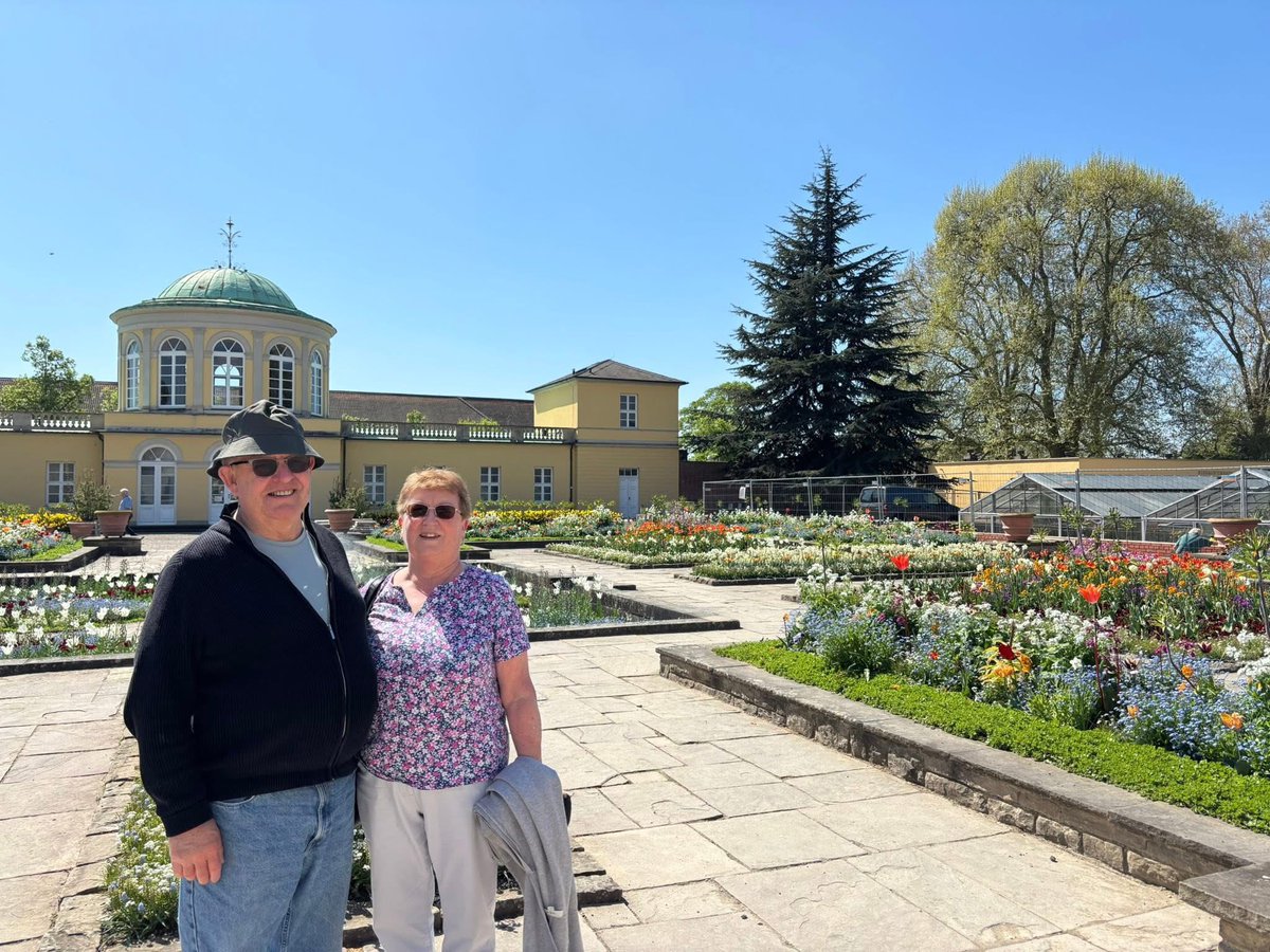 MsPanksy's tweet photo. Mum &amp; Dad’s final visit 🇩🇪🇩🇪 https://t.co/AdKTUpbjIB