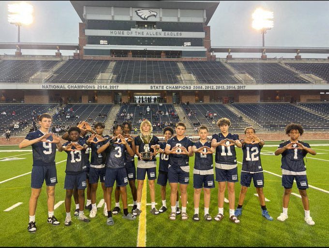 EMSBoysAth's tweet image. C/O 29 doing it big in the 🏟️🅰️🆙
8th grade 7-on-7 champs for the 3rd year in a Row 🏆🏆🏆after 3OTs @alleneaglesfb @RecruitAllen
#BTB | #pipeline | #futureeagles