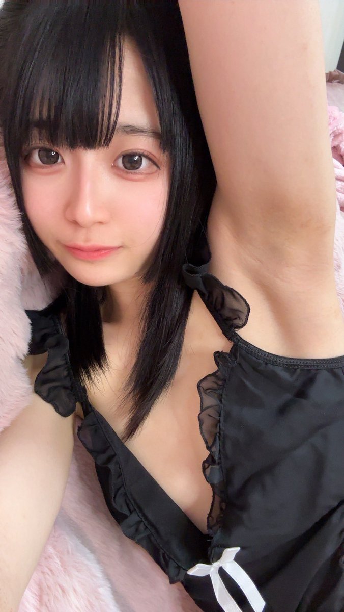 インスタにもえ○え○写真あげてたり、え○ちなライブしたりもしてるからフォローしといてね🥹

Instagram▶︎mira_mimimi_ra