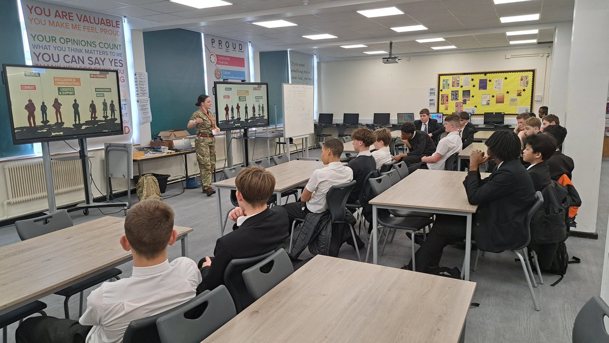 📢 Army Careers Talk
Years 9 &amp; 10 enjoyed an inspiring session with Corporal Amy Manning, exploring Army roles, skills, and daily life. Students showed strong interest in engineering, medical, and logistics careers. 🏅🎖️
🚀 #ARMYCareers #FutureReady #TKCRaisingAspirations