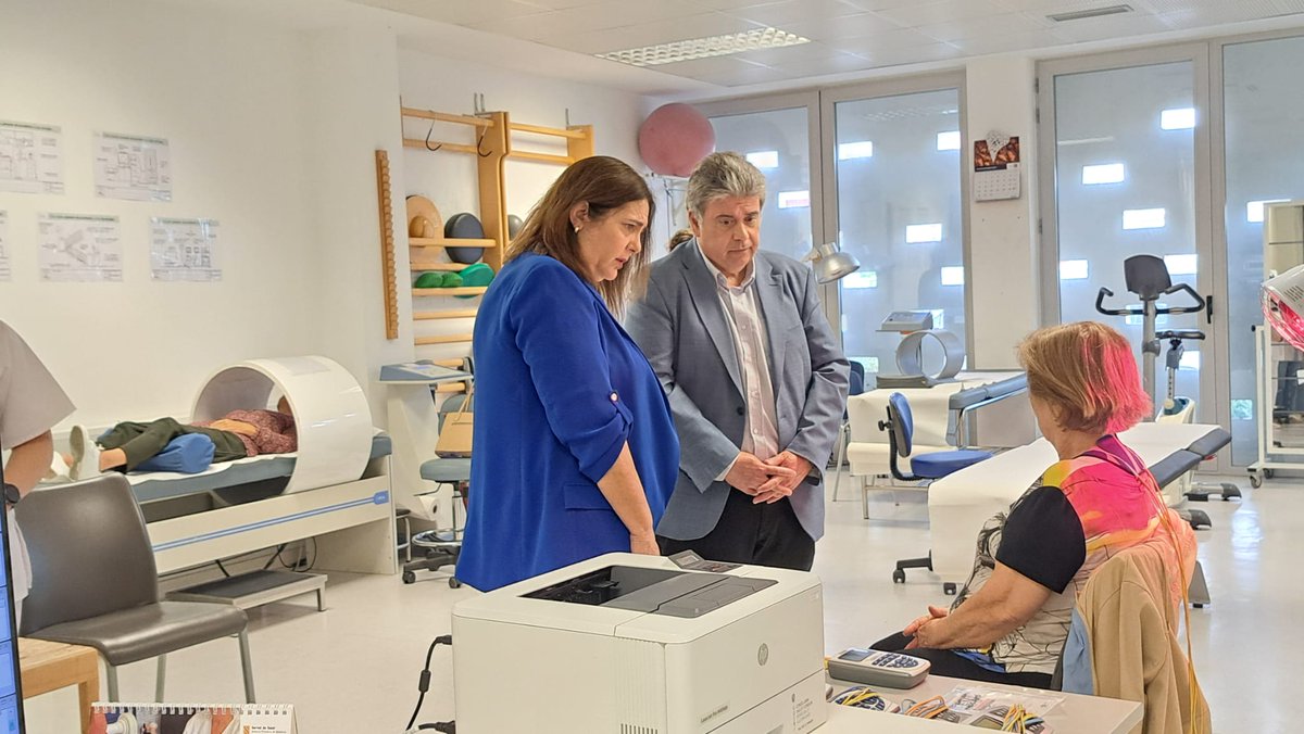 La consellera <a href="/manuelaG_Romero/">Manuela Garcia Romero</a> ha visitat avui de matí el centre de salut Torrent de Sant Miquel de Sa Pobla

🟢Aquest any el CS Sa Pobla s’ha acreditat com nou centre docent en la formació de residents de medicina i infermeria familiar i comunitària  

🔗tn.caib.es/VSPBJZIHOWsJ