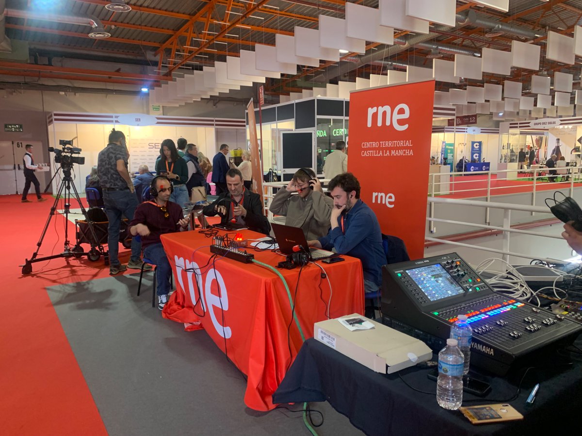 🍷Seguimos en <a href="/Fenavin_Oficial/">Fenavin</a> desde Ciudad Real para contar todas las novedades relacionadas con el sector 

📻 A las 13:15 horas con <a href="/pdiaz_comes/">Pedro Díaz Comes</a> en <a href="/rne/">Radio Nacional</a>  

📺 A las 13:55 y 15:45 horas en <a href="/La1_tve/">La 1</a> con <a href="/CristinaBarMa/">Cristina Barba</a> y <a href="/CosmeVizcaino/">Álvaro-Cosme Vizcaíno</a>