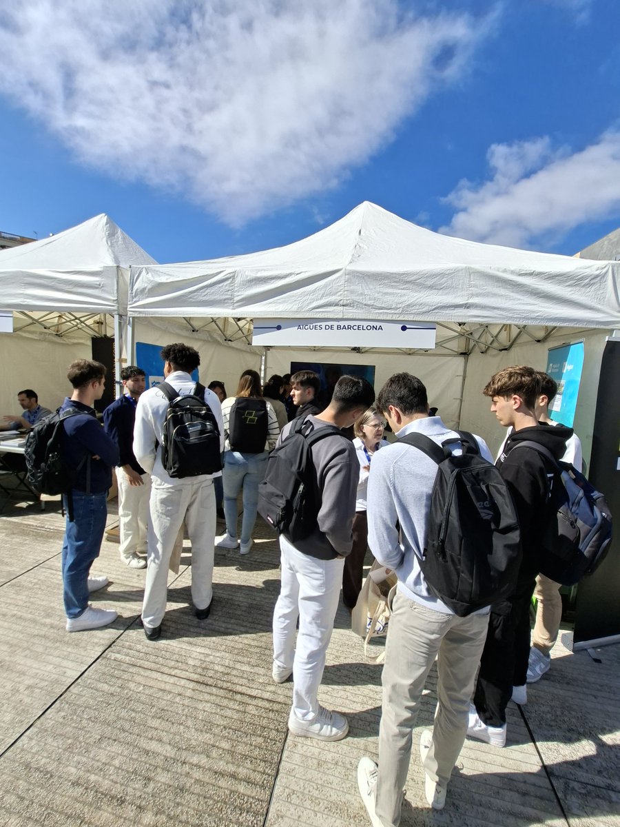 🚀Ja tenim el nostre estand d’<a href="/aiguesbcnclient/">Aigües de Barcelona</a> present a @Futur_Civil, organitzat per l’<a href="/EscolaCaminsUPC/">Escola de Camins</a>! 💧

Una gran oportunitat per apropar el món de l’aigua i les seves sortides professionals als futurs enginyers i enginyeres de Camins, Canals i Ports.
