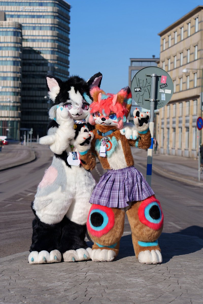 Tokiinu拓奇🔜NFC (@czhony) on Twitter photo What a beautiful afternoon. I am so glad to hang around with you!
📷: <a href="/MapleFrostWolf/">🐺枫霜 MapleFrost</a>
#NFC2025
#FursuitsEveryday What a beautiful afternoon. I am so glad to hang around with you!
📷: <a href="/MapleFrostWolf/">🐺枫霜 MapleFrost</a>
#NFC2025
#FursuitsEveryday