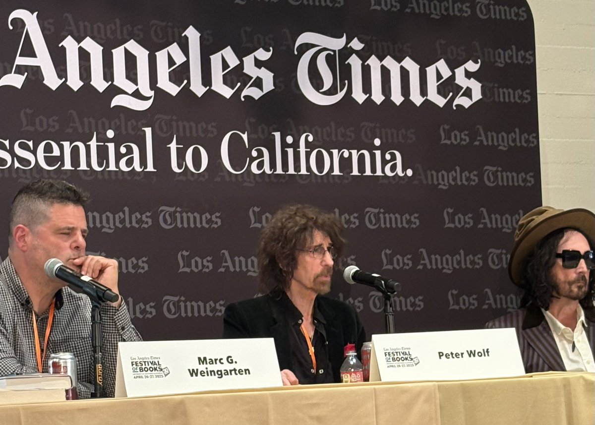 PeterWolf_Woofa's tweet image. What a grand time in LA,thank you to everyone who came out to the book events and has shown amazing support and enthusiasm…a pleasure to sit down with @marcmaron @ScottAukerman ..a big thank you to my dear friend Eddie Gorodetsky, your wit and humor made the evening!