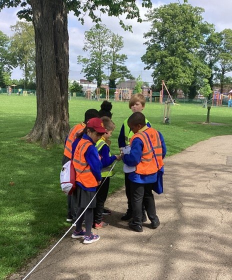 The Island Geographer (@theislandgeogr) on Twitter photo Next week <a href="/EYPPC_GA/">Geography Primary & Early Years Committee @The_GA</a> are hosting another brilliant FREE GeogLive event on local #fieldwork
5pm 14th May
Great ideas to get you inspired for the #NationalFestivalofFieldwork !
Sign up here: ticketsource.co.uk/eyppc Next week <a href="/EYPPC_GA/">Geography Primary & Early Years Committee @The_GA</a> are hosting another brilliant FREE GeogLive event on local #fieldwork
5pm 14th May
Great ideas to get you inspired for the #NationalFestivalofFieldwork !
Sign up here: ticketsource.co.uk/eyppc