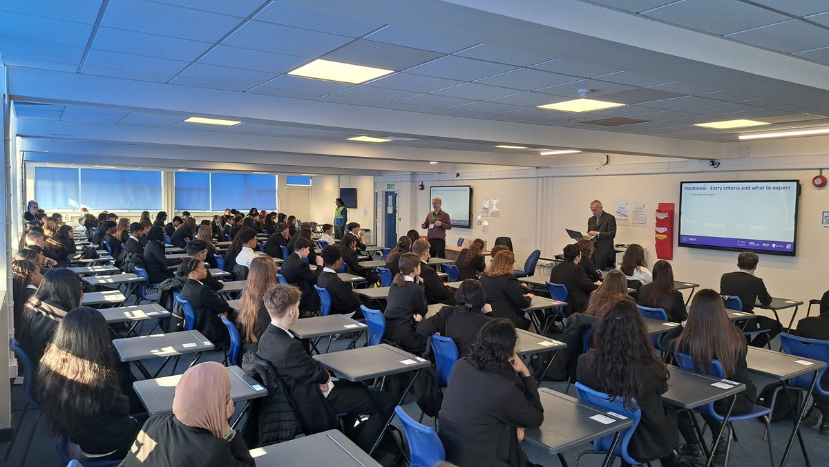 📢 Inspiring Talk at TKC!
Tom Butler from Richmond College spoke to Year 10s about post-16 options, including courses, careers, and support. Students left feeling motivated and informed about their futures 
🔗 Richmond College on Facebook
🔗 X (Twitter)
🔗 Instagram
🔗 LinkedIn
