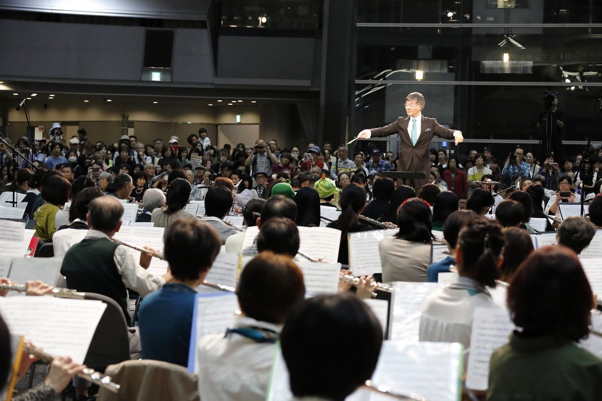 gogoman1978's tweet photo. あの日本最大規模のフルート500人アンサンブルが6年ぶりに募集開始！みんなで奏でるフルートオーケストラ
指揮：神田寛明、ソリスト：高木綾子
編曲監修：野原剛　2025年8月31日開催！

応募フォーム
https://t.co/SNtKErvLh2

#フルート500人 #神戸市 #神田寛明 #高木綾子 #クレッシェンドシステマ https://t.co/BgyeSdPJQc