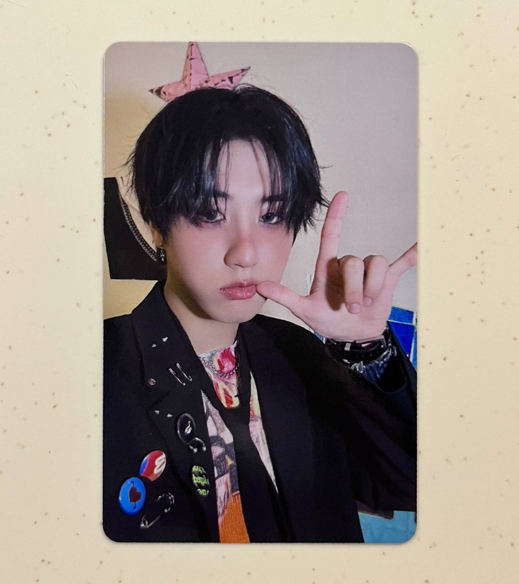 wts han hop nemo jypshop, offer dm! ww must have ina address.