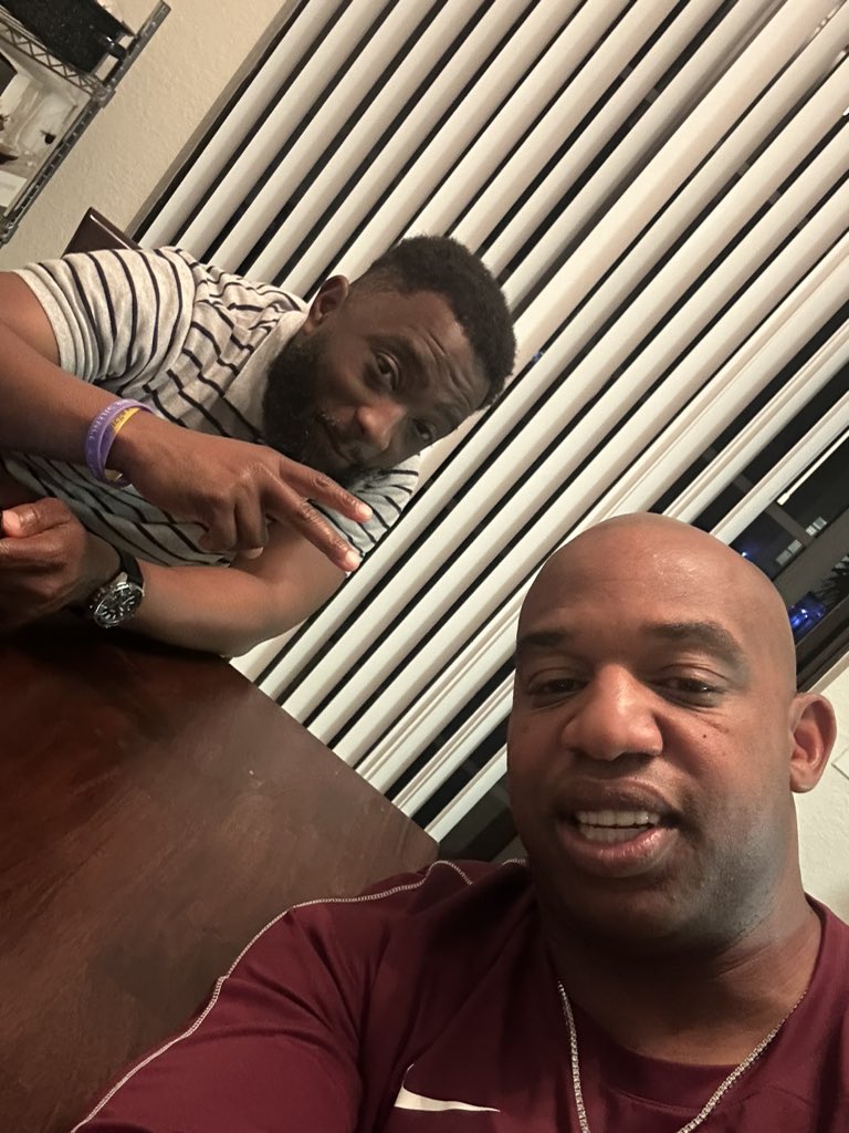 Troy Johnson (@latroy_johnson) on Twitter photo My dog pulled up on me last night for some food and fellowship. Give me 🫲🏾🫲🏾🫲🏾 of dem things. ✊🏾🤞🏾 <a href="/CoachACCarter/">Antonio Carter</a> #Family My dog pulled up on me last night for some food and fellowship. Give me 🫲🏾🫲🏾🫲🏾 of dem things. ✊🏾🤞🏾 <a href="/CoachACCarter/">Antonio Carter</a> #Family