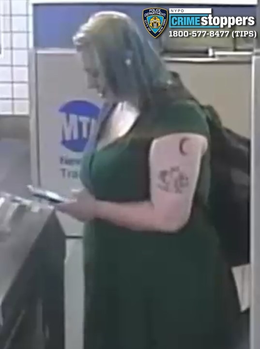 NYPD NEWS (@nypdnews) on Twitter photo 🚨WANTED for ASSAULT: On 5/1/25 at 4:30PM on a Manhattan-bound E train near 5 Ave/53 St, an unidentified individual yelled at a female victim, then punched her in the face multiple times as she exited the train.
Any info? DM <a href="/NYPDTips/">NYPD Crime Stoppers</a>, or call 800-577-TIPS 🚨WANTED for ASSAULT: On 5/1/25 at 4:30PM on a Manhattan-bound E train near 5 Ave/53 St, an unidentified individual yelled at a female victim, then punched her in the face multiple times as she exited the train.
Any info? DM <a href="/NYPDTips/">NYPD Crime Stoppers</a>, or call 800-577-TIPS