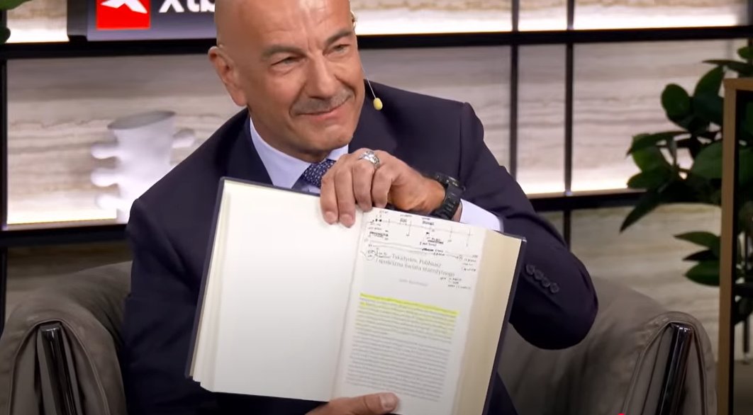 Też robicie takie notatki w książkach? :)

Razem z <a href="/Ukladsil/">Układ Sił</a>  miło nam poinformować, że już połowa pierwszego nakładu "Twórców nowoczesnej strategii" znalazła nowych właścicieli.  

Niesamowita sprawa, zważywszy na objętość i cenę książki. Cieszymy się, że tak poważne opracowania