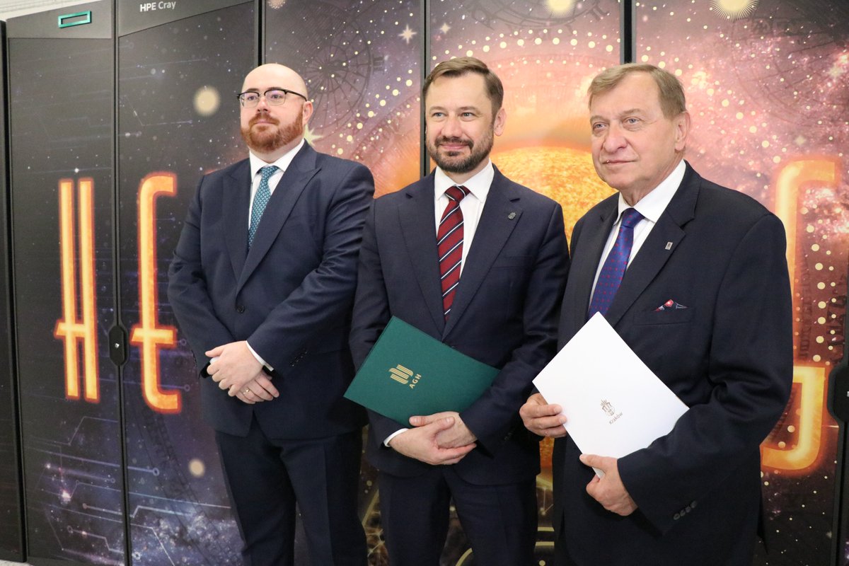 AGH i <a href="/krakow_pl/">Kraków</a> łączą siły w obszarze cyberbezpieczeństwa! 🤝 Wspólnie zadbamy o cyfrowo bezpieczniejszy Kraków z wykorzystaniem nowoczesnych technologii. 🌐

#AGH #Kraków #cyberbezpieczeństwo #współpraca