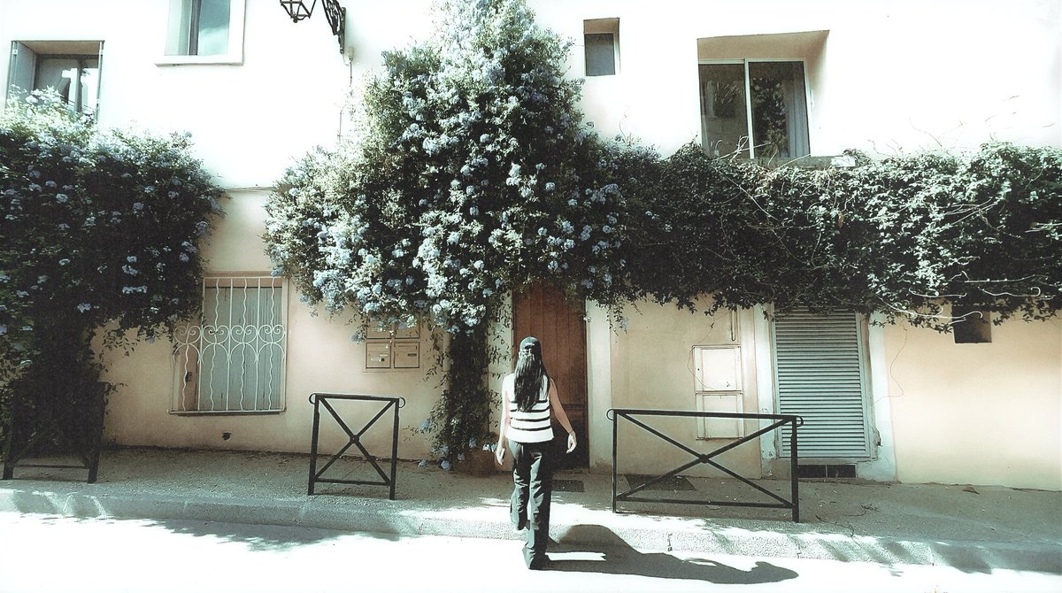 sooyarchived's tweet image. exploring arles — the city that defined a chapter of van gogh's art — with jisoo ✿