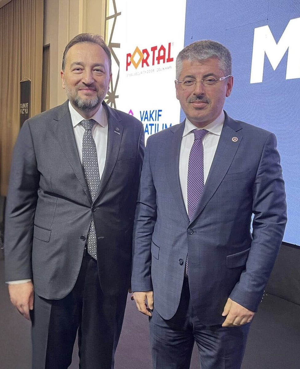 İş dünyamıza kazandırdığı dinamizm, yön gösterici çalışmaları ve güçlü temsil kabiliyetiyle önemli bir sorumluluğu başarıyla üstlenen Mahmut Asmalı Başkanımızı tebrik ediyorum. 

MÜSİAD’ın, onun bıraktığı sağlam mirasla yeni dönemde daha da güçlenerek yoluna kararlılıkla devam