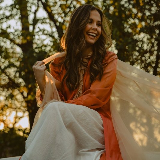 Live Music Blog (@livemusicblog) on Twitter photo Sierra Hull’s Origin Story Detailed on PBS NewsHour
<a href="/sierrahull/">S I E R R A • H U L L ✨</a>
livemusicblog.com/folk/bluegrass…
#musicnews #musicindustry #newmusic #newreleases #musicupdates #musicscene #musicmedia #livemusicnews #bandnews #tournews #tourdates #festivalszn #festivalnews #musictrends Sierra Hull’s Origin Story Detailed on PBS NewsHour
<a href="/sierrahull/">S I E R R A • H U L L ✨</a>
livemusicblog.com/folk/bluegrass…
#musicnews #musicindustry #newmusic #newreleases #musicupdates #musicscene #musicmedia #livemusicnews #bandnews #tournews #tourdates #festivalszn #festivalnews #musictrends