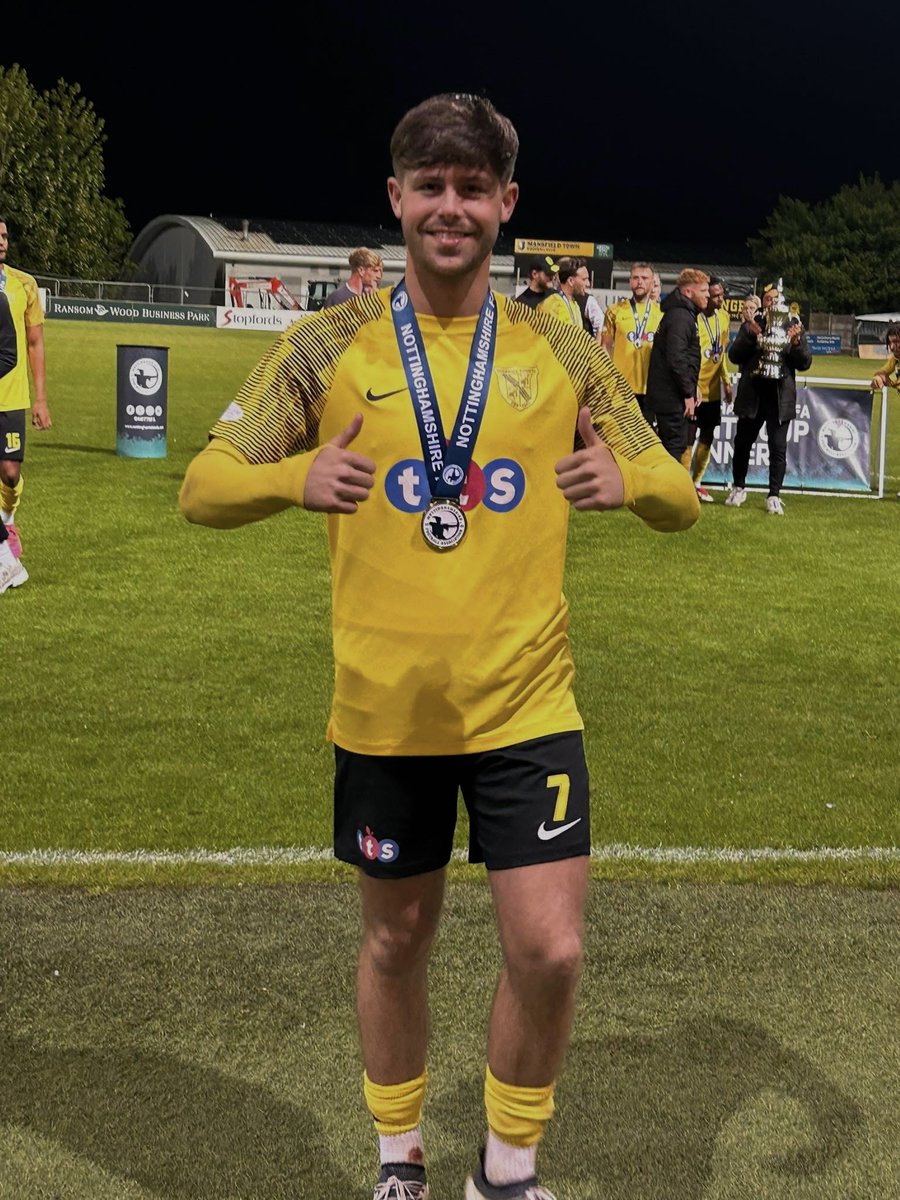 BLathall's tweet image. What a game, what a team, what a club.

Fans were incredible

YELLOWSSSSSSS 💛