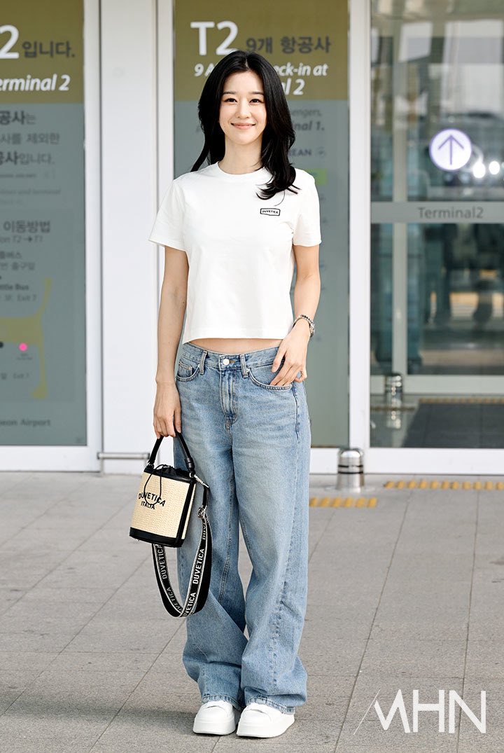teddyb114's tweet image. Seo YeaJi at Incheon Airport departure to Da Nang, Vietnam for magazine photoshoot! ✈️☁️

#SeoYeaJi #서예지 #ซอเยจี