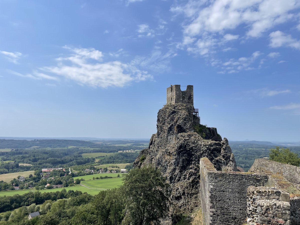 Spent a month in medieval Bohemia—KCD2 feels that real. Thought I’d try it for a few hours, ended up finishing it after a long time. Not flawless—but that’s part of its authentic charm, just like medieval life. Great work, <a href="/WarhorseStudios/">Warhorse Studios</a>!

📸 from our Trosky visit last summer.