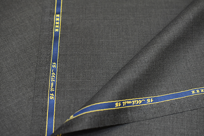 tailormadedandy's tweet photo. Ermenegildo #zegna #15Milmil15
ご注文をいただいていましたスーツが仕立て上がりました。
#ゼニア の最高位に位置するスーツ素材でございます。
お色目は、ベーシックなグレーのソリッド。流行に左右されない上質な雰囲気です。
ご注文ありがとうございました。 https://t.co/oYIsgnLIuA