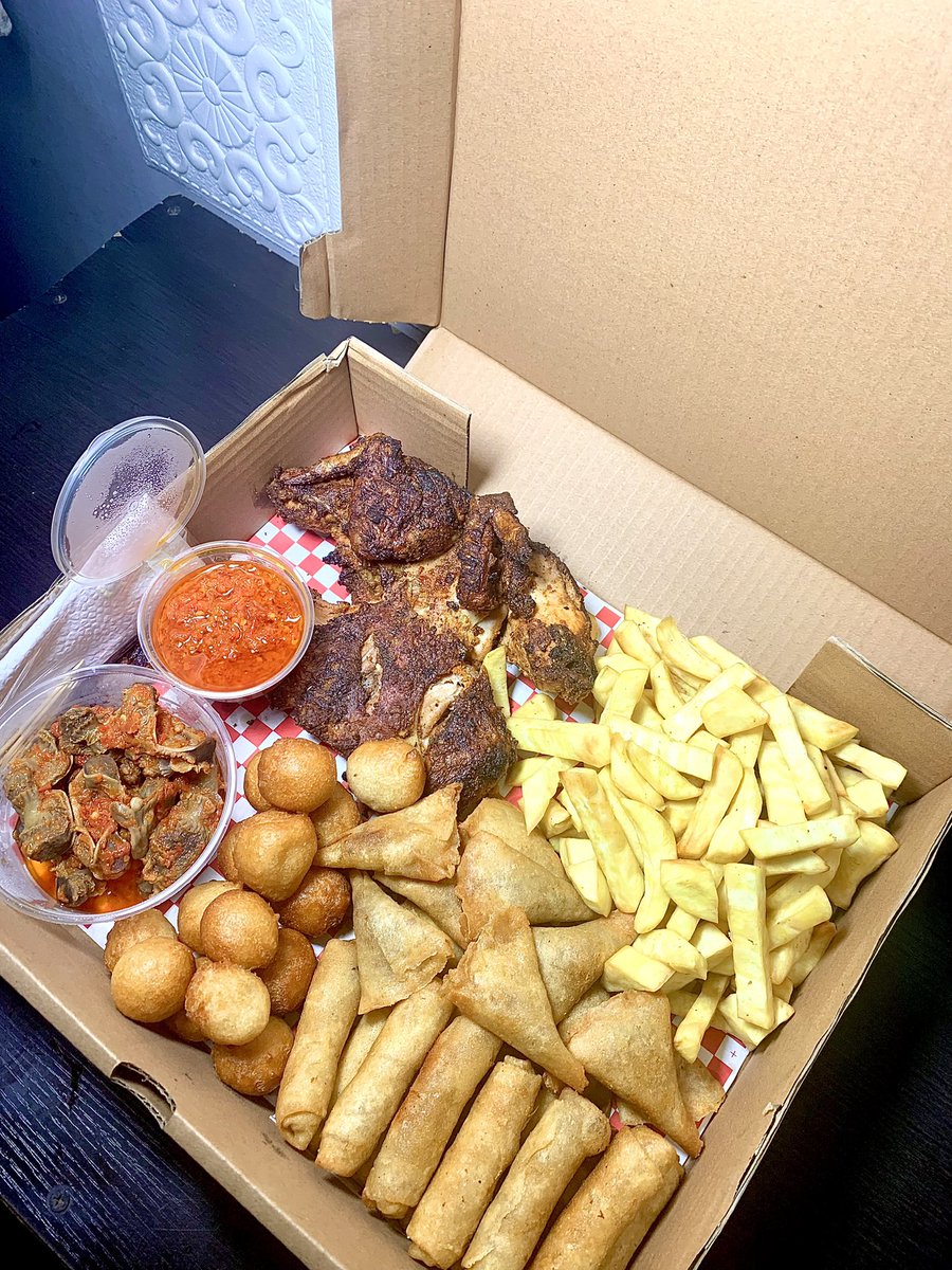 Uniquechops_'s tweet image. Oya, come chop small chops! We've got peppered gizzard that's bursting with flavor, crunchy spring rolls, tasty samosas, those sweet puff-puffs you love, properly grilled chicken, and plenty of yummy fries. Don't forget the pepper sauce to ginger everything up
Call :09153004100