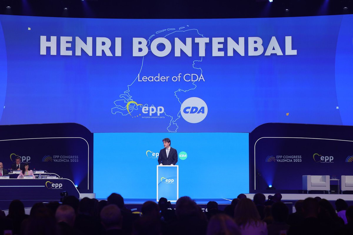 Vanuit Straatsburg even terugblikken op een mooi én indrukwekkend <a href="/EPP/">EPP</a> congres in Valencia! 📸 Met een sterke vertegenwoordiging vanuit <a href="/cdavandaag/">CDA</a> en <a href="/cdaeuropa/">CDA Europa</a> drie dagen gesproken met heel veel internationale collega’s van de EVP-familie 🧵