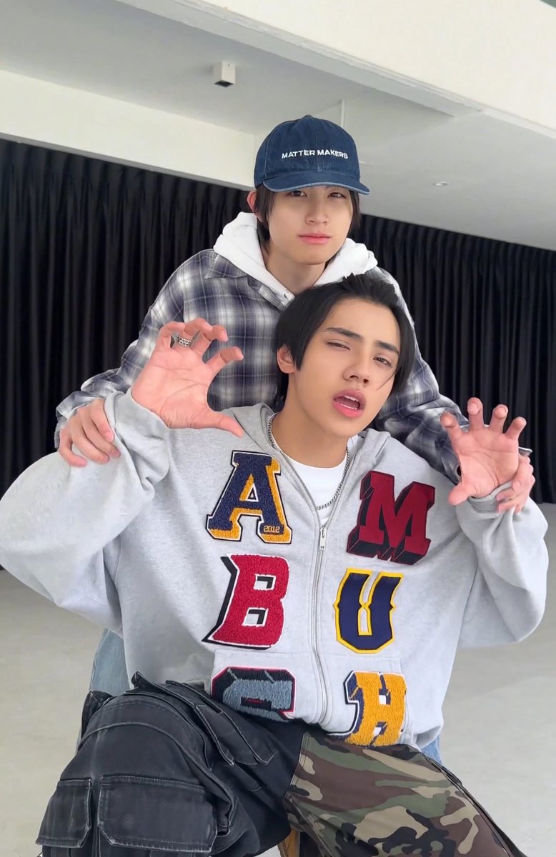 kimjongaa's tweet image. ดื้อมาก ใครเลี้ยงใครล่ะทีนี้