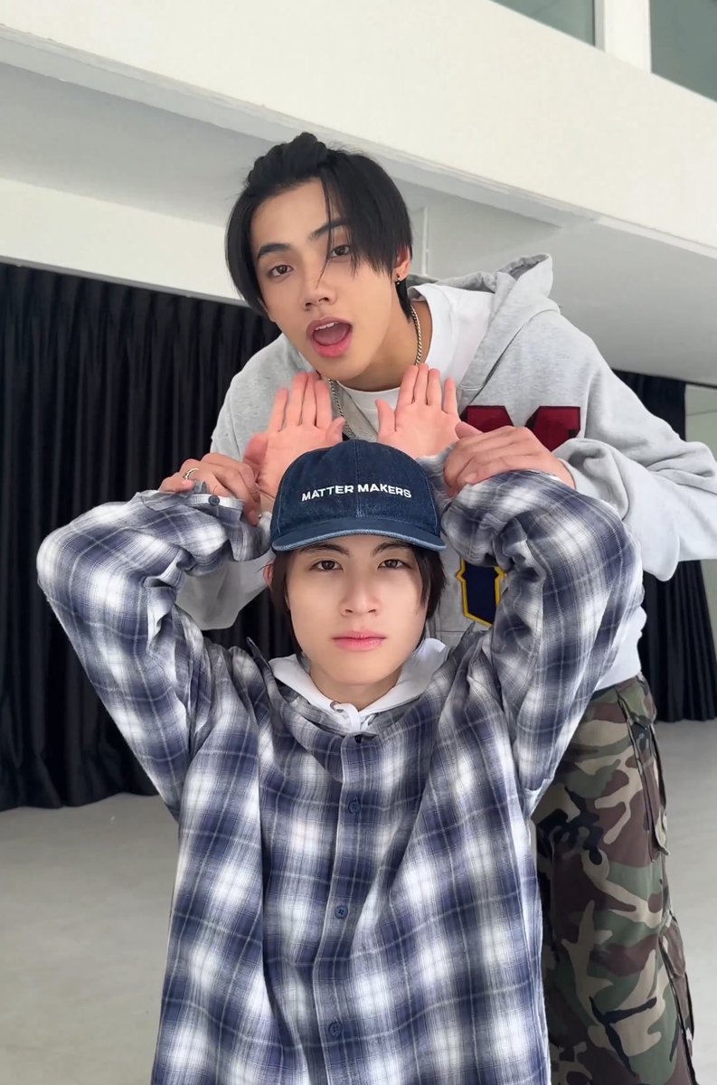 kimjongaa's tweet image. ดื้อมาก ใครเลี้ยงใครล่ะทีนี้