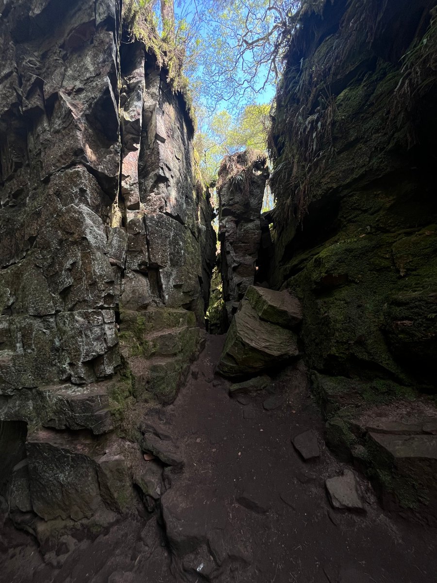 sykespickavant's tweet photo. 🥾 Kayleigh’s training is underway with a 6km hike at Ludds Church — all in prep for a 10-mile walk on 28 June supporting @macmillancancer 💚
Have you donated yet? Every bit counts 👉 https://t.co/78MSJ1djdJ
#Macmillan #TeamSP #CharityHike #SykesPickavant https://t.co/pFxklvZjjR
