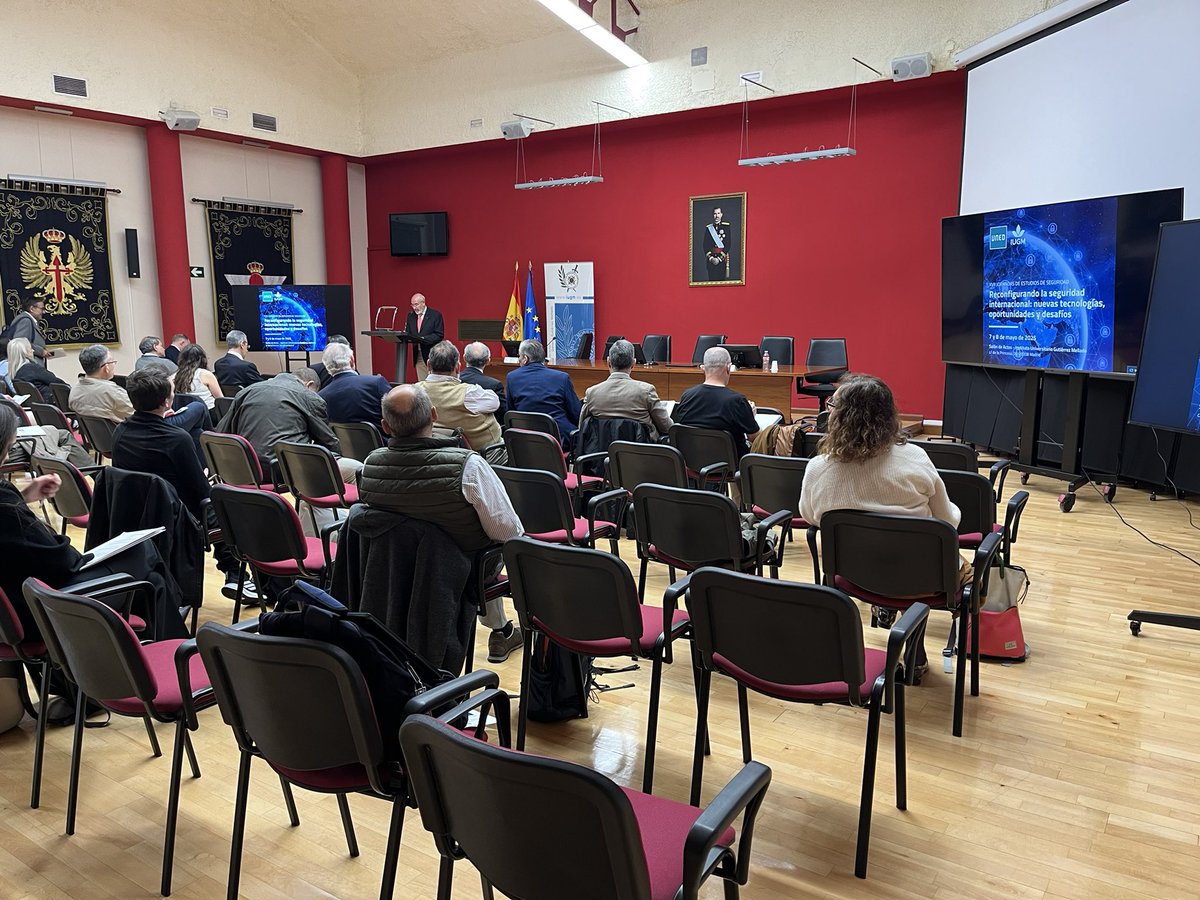 Comienzan las XVII Jornadas de Estudios de Seguridad en el <a href="/Instituto_UGM/">Instituto Universitario General Gutiérrez Mellado</a> centradas este año en las tecnologías emergentes y su impacto en la seguridad internacional. <a href="/ETSIIUNED/">ETSI Informática UNED</a> <a href="/UNED/">UNED</a>