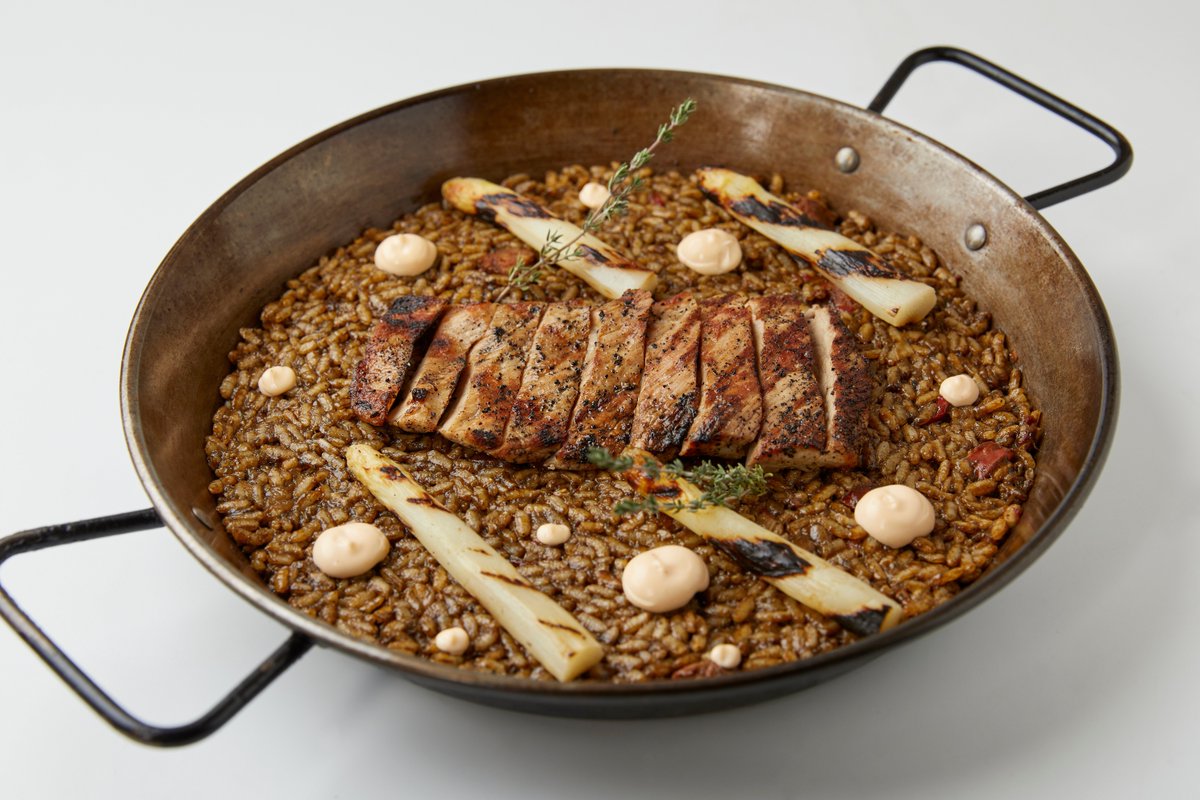 🍽️ #GastroGavà a la Carta 🌾

EL PLATILLO DE TASTA'MM
Arròs Melós de secret ibèric i #EspàrrecdeGavà

📍‌ Carretera Santa Creu de Calafell, 96
☎️ 936 389 746

🍽️ GastroGavà a la Carta
🗓️ Del 24 d'abril a l'11 de maig
📍 Gavà
📱 gastrogava.cat