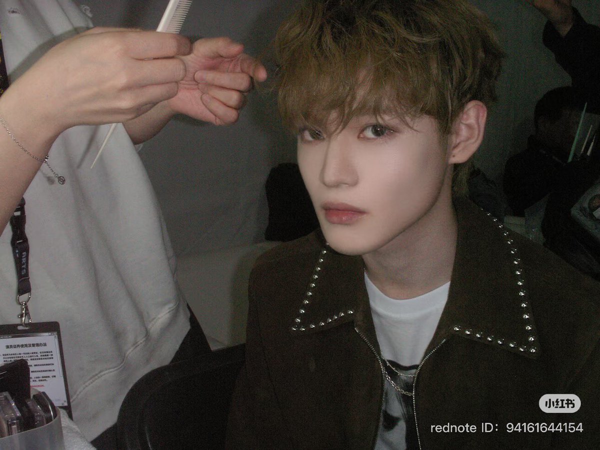 250507 #CHENLE xiaohongshu update

"when the romance in my earphones becomes reality🎵
thank you to all my supporters~ i've seen everything 🫶🏻"

#천러 #辰乐