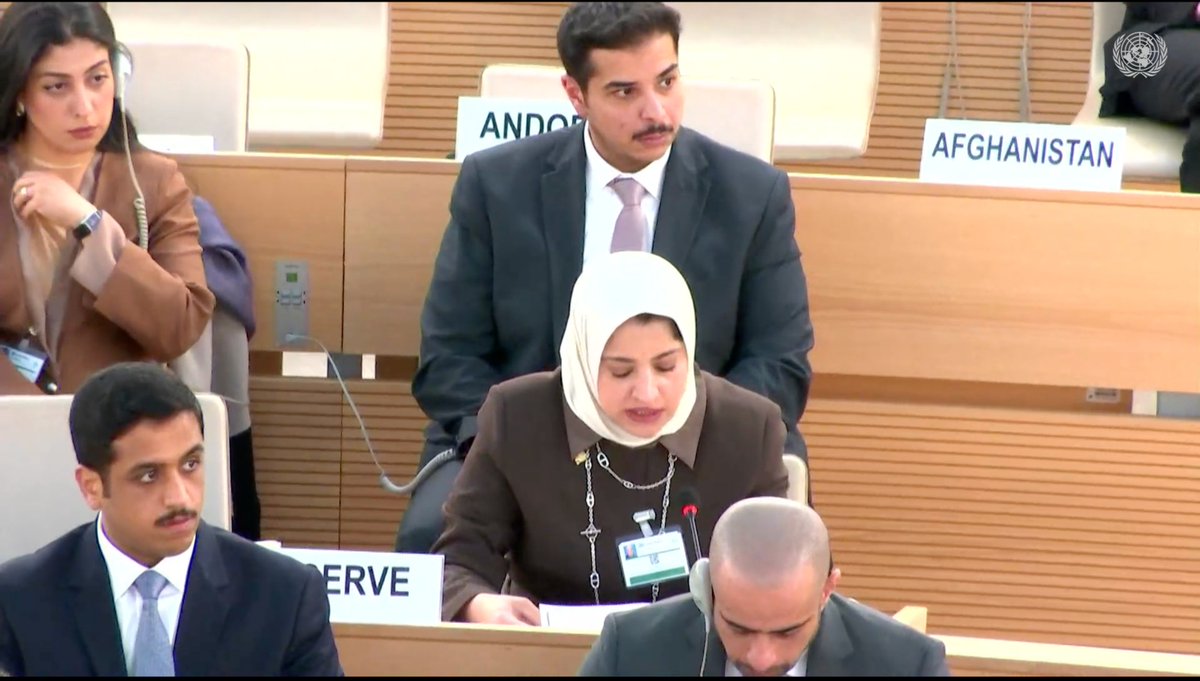 سولاف المشعل ممثلة الجهاز المركزي للبدون ردا على أسئلة عن #البدون: لا يوجد لدينا عديمي جنسية أو بدون. من يتواجدون بالكويت دخلوا إليها بصورة غير قانونية وأخفوا هوياتهم الأصلية طمعا في الجنسية الكويتية

#الكويت
#حقوق_الإنسان
#جنيف