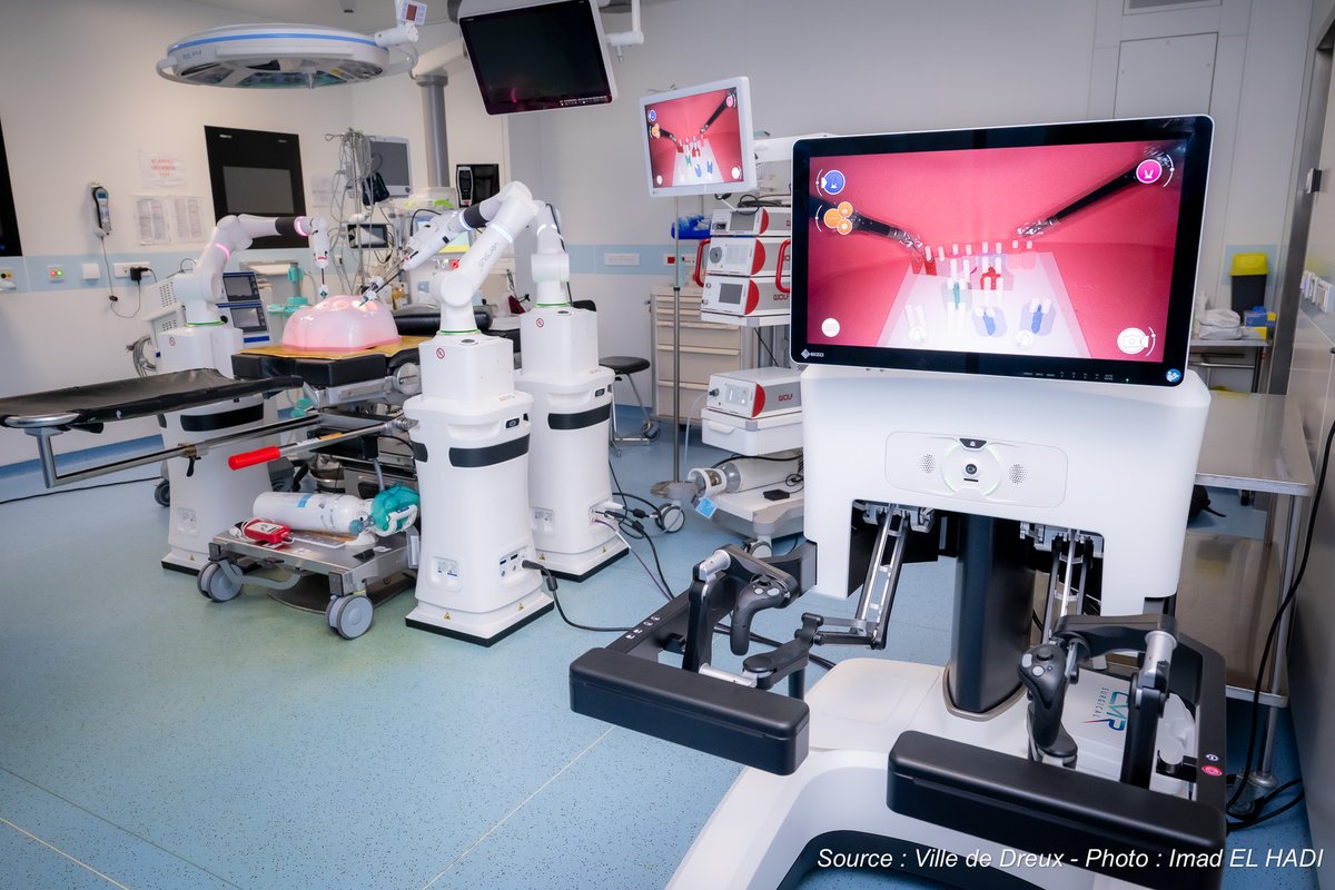 Le Centre hospitalier Victor-Jousselin franchit une étape majeure en matière d’innovation médicale avec l’acquisition du robot CMR Versius, une technologie avancée au service de la chirurgie mini-invasive.
#Dreux #santé