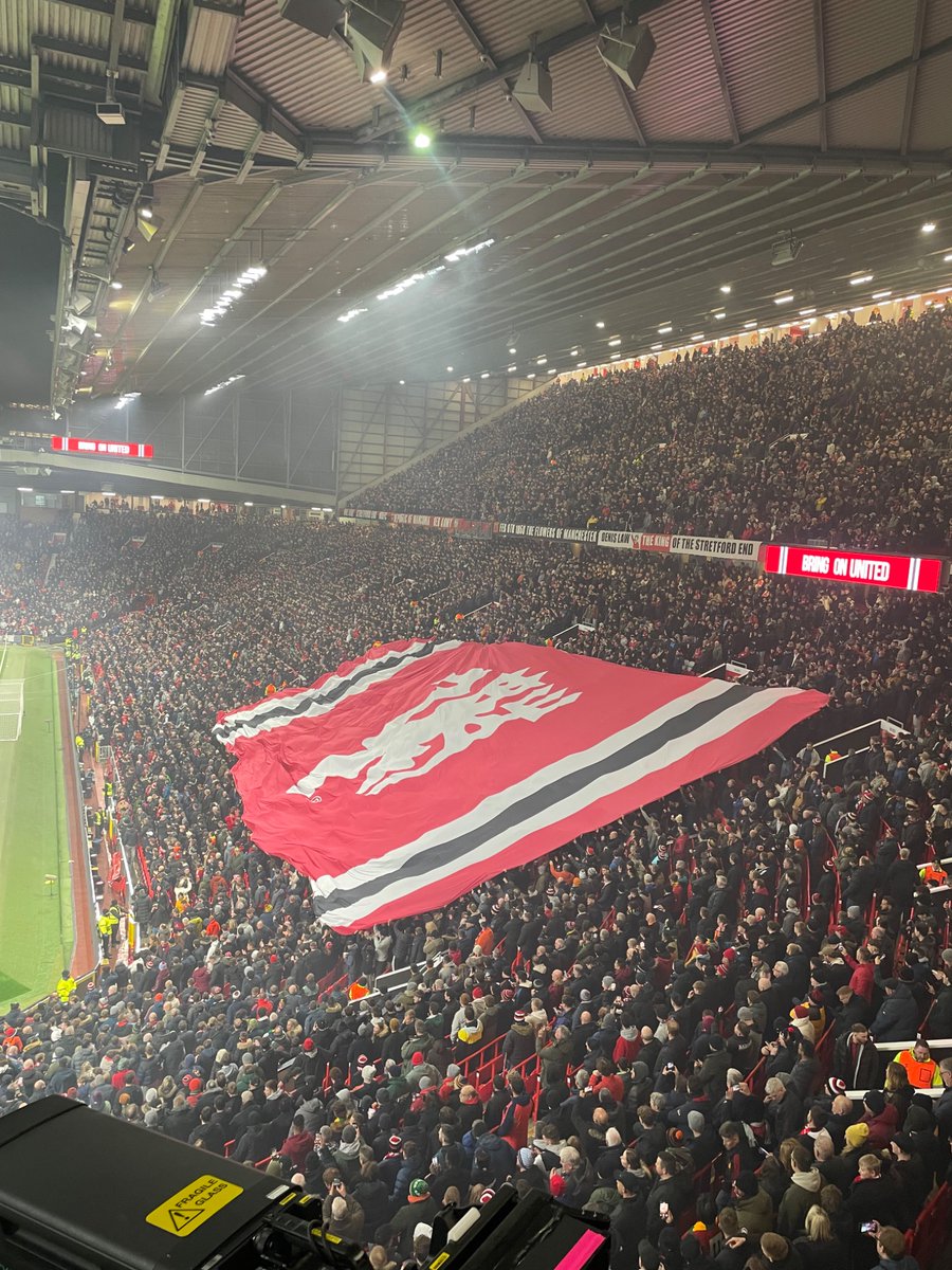 Good morning Reds! Praying we maintain our unbeaten record tomorrow. Bilbao wont go down without a fight though. What’s your score prediction? 🔴⚪️⚫️ #GGMU #MUFC