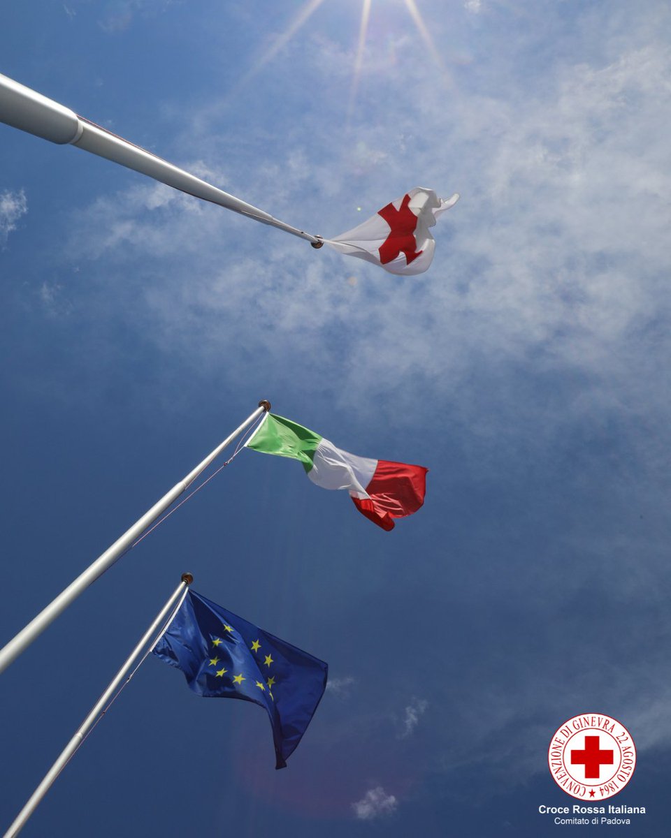 cripadova's tweet image. 🤝 Oggi celebriamo l'impegno e la dedizione dei volontari e delle volontarie di #CroceRossa e #MezzalunaRossa, che ogni giorno portano aiuto #ovunqueperchiunque.
❤️ Un enorme grazie a chi dona il proprio tempo e contributo.
#CriPadova #CroceRossaItaliana #RedCrossRedCrescentDay