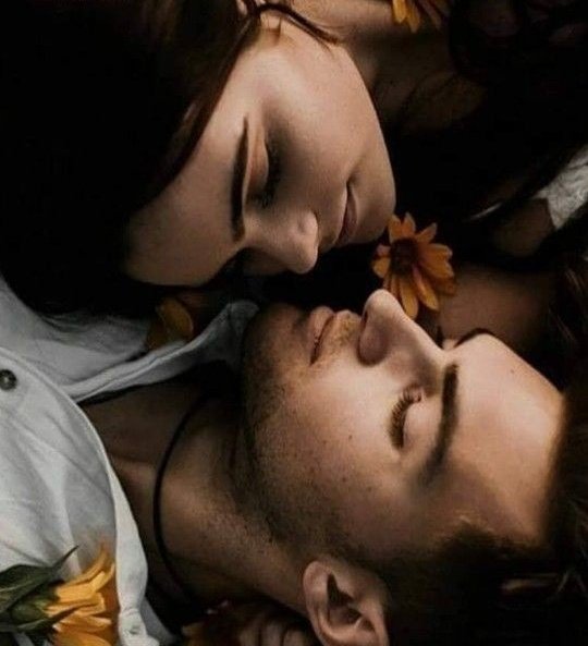 हम रूठें तो घर के कमरे कम पड़ जाते हैं
हम मानें तो एक सिरहाना काफी होता है ..
<a href="/AdilAkh14018608/">Adil Akhtar</a> <a href="/Jameelsayyed/">Jameel Sayyed</a> <a href="/KailashBatra99/">Kailash Batra</a> <a href="/_shadabb/">SHADAB HUSAIN ANSARI</a> <a href="/kssirone/">sirOne.</a> <a href="/BimlaVerma6/">Bimla Verma 🦋</a> <a href="/NaaMalum/">ना-मालूम</a> <a href="/raza_0184/">t̑̈ȃ̈ȗ̈f̑̈ȋ̈q̑̈ȓ̈ȃ̈z̑̈ȃ̈</a> <a href="/AhmadHusain07/">Ahmad</a> <a href="/SyedAsg40342647/">Syed Asgar</a> <a href="/SatishTangri/">satish kumar tangri</a>