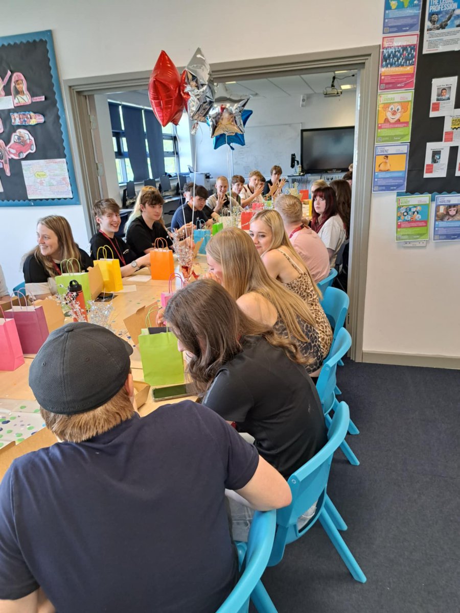 KHCA6thForm's tweet photo. A huge thank you to everyone who came along to our year 13 afternoon tea – what a brilliant way to unwind together and take a well-deserved break before the exams.

The room was full of chatter, laughter, freshly baked goodies and a wellbeing bag.

#6thform #alevels #afternoontea https://t.co/c7p57wXFln