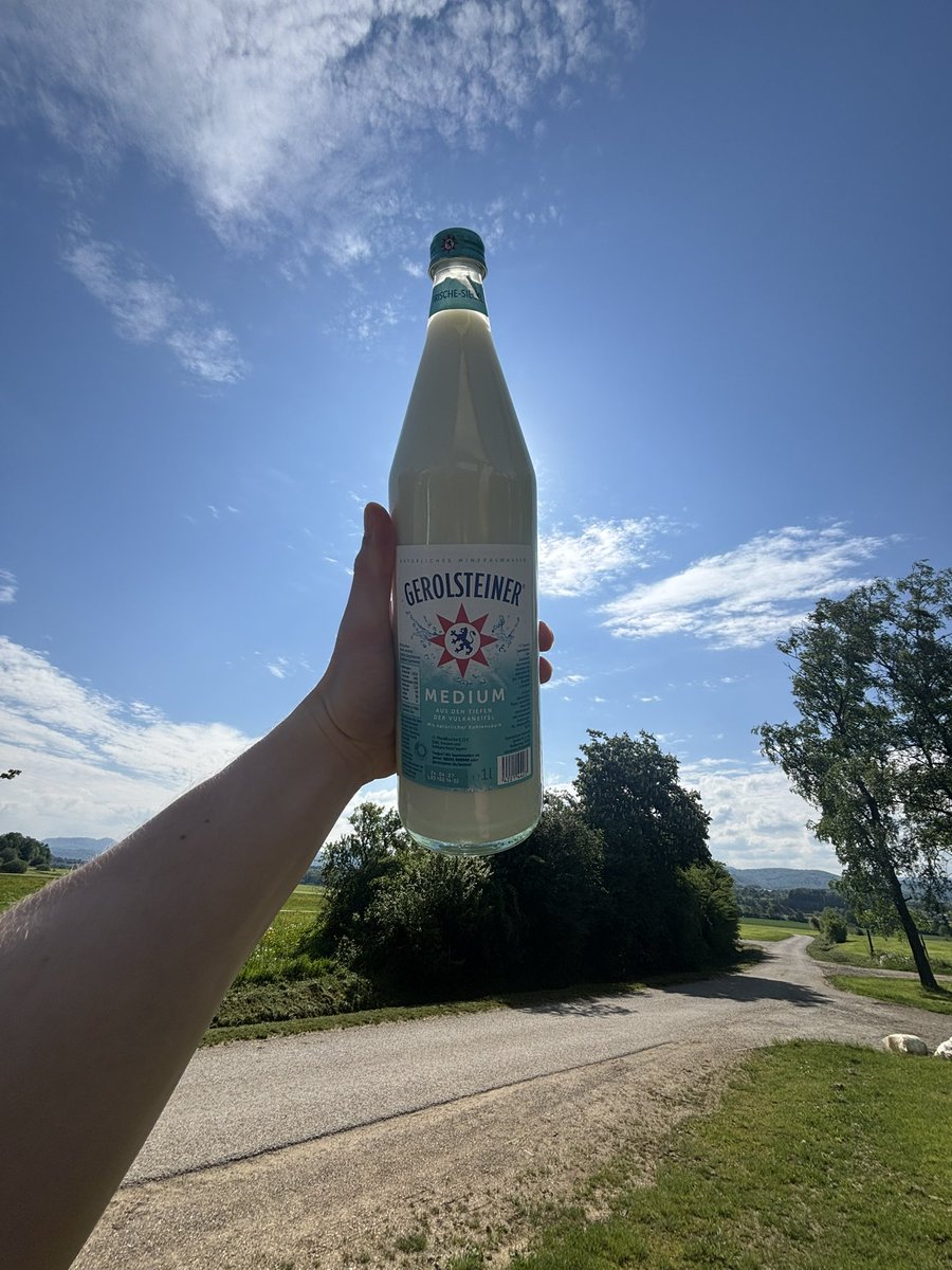 lijoscha tweet media