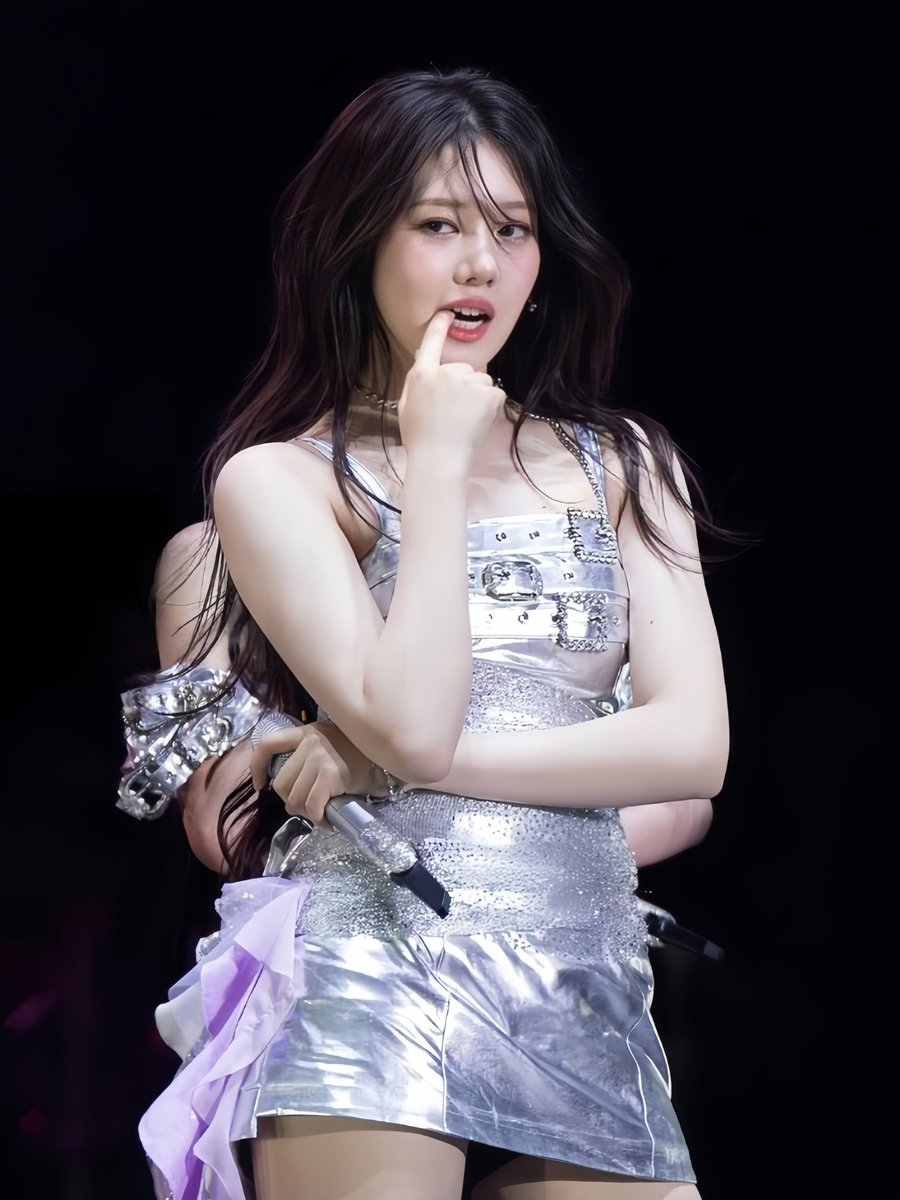 deadass gorgeous 
#RORA #로라 #BABYMONSTER