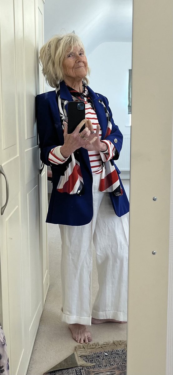 Leading the VE Celebrations in ILKLEY tomorrow 
8th May. 
What to wear?  Maybe change through day AH 
IlkleyInfluencer