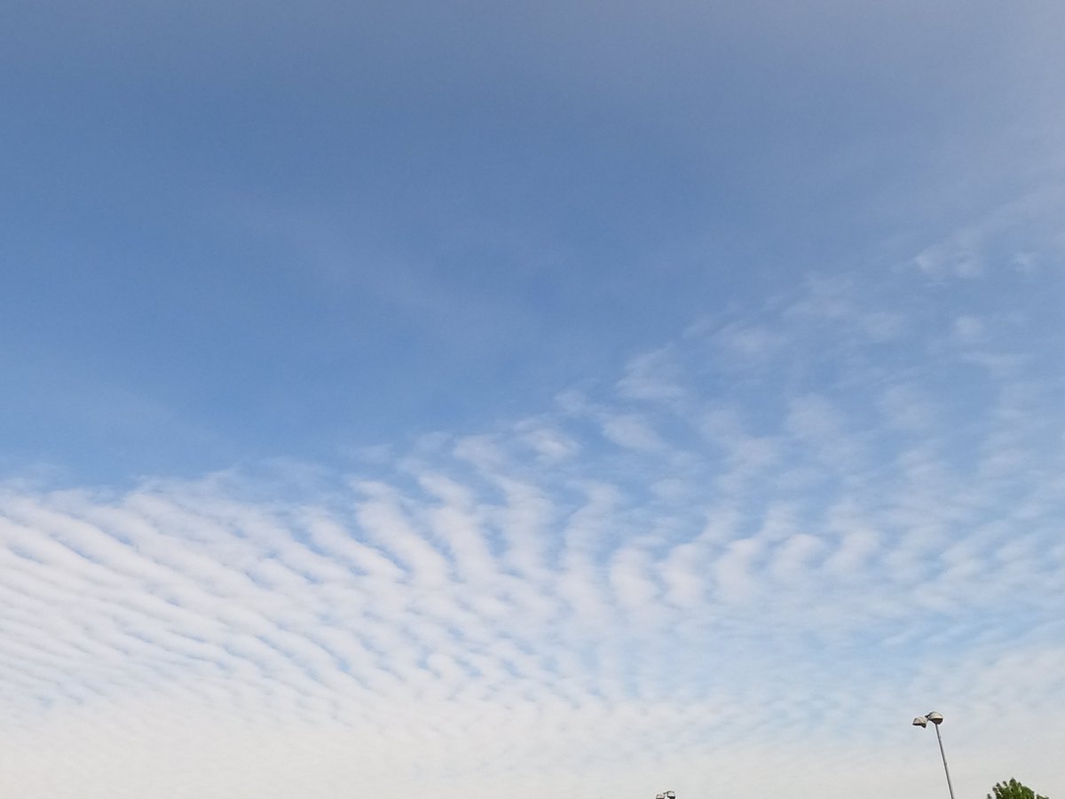 DELTA9_DELTA9's tweet photo. another filthy morning sky here in north Birmingham uk #geoengineering #climatescam #doppler #BirminghamUK #nexrad
@IonisedSkyWatch
@Raggedyedge1
@Gp1ggy1
@Elizabe32413720 https://t.co/2slSbwfkVn