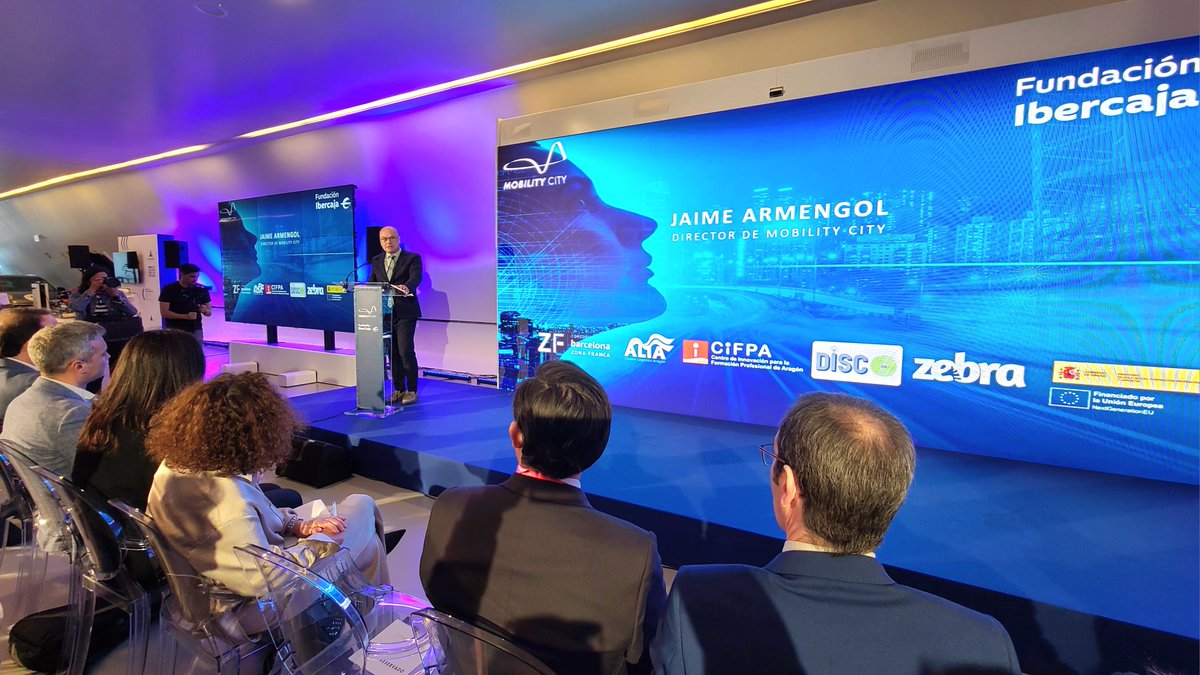 El espacio Mobility City de <a href="/FundIbercaja/">Fundación Ibercaja</a> acoge la VI edición de  Innovation Day. Participan en la organización el Clúster Logístico de Aragón (ALIA), el <a href="/ConsorciZF/">Consorci de la Zona Franca de Barcelona</a> y <a href="/cifpa_aragon/">CIFPA-FP ARAGÓN / CRN Logística y Transporte</a>. También <a href="/ZLCsupplychain/">Zaragoza Logistics Center (ZLC)</a> está en esta cita de la logística.
<a href="/fp_aragon/">FP Aragón</a> <a href="/GobAragon/">Gobierno de Aragón</a>  <a href="/educaciongob/">Ministerio de Educación, FP y Deportes</a>