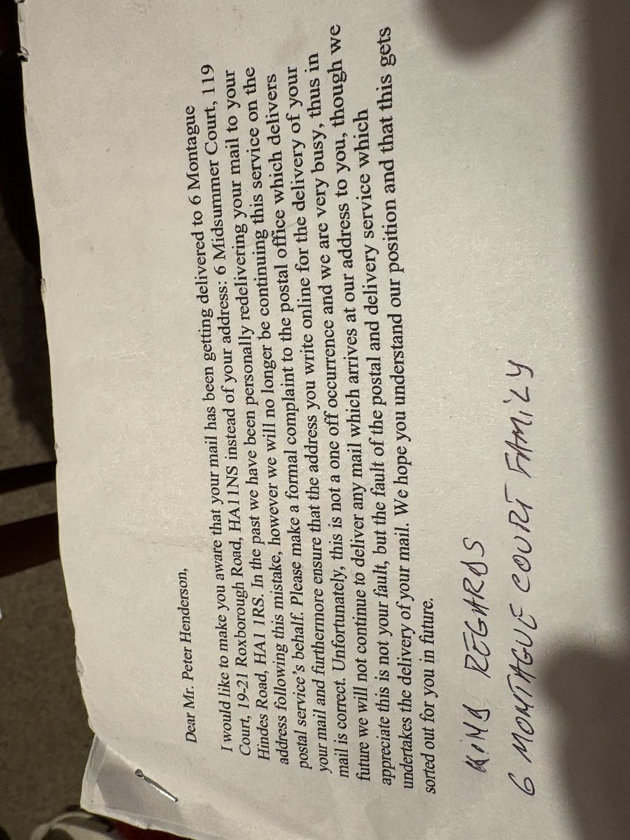 mrpdhenderson's tweet photo. @RoyalMail @RoyalMailHelp Explain please https://t.co/tO5FvtI3kq
