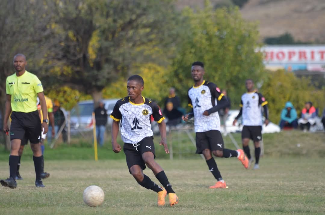 🏆 Vodacom Premier League match day!
⚽️ Ace Maseru FC vs Bantu FC
🏟 PTC Ground
🕐 13:00 
🎟 M40
#HaoBthata