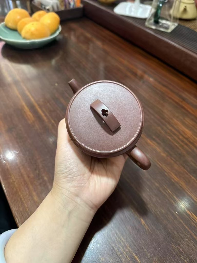 SherryLu1101's tweet photo. Free your emotions, add sweetness to your days, and let beautiful things participate in the flow of our lives.
#tea #teapot #drinktea #gongfucha #chinesetea #handmade #teaware #teatime #teabreak #teasets #teaart #tealovers #teaaddict #puer #chinatea #teaholic #teaculture https://t.co/WnFjpf7VKZ
