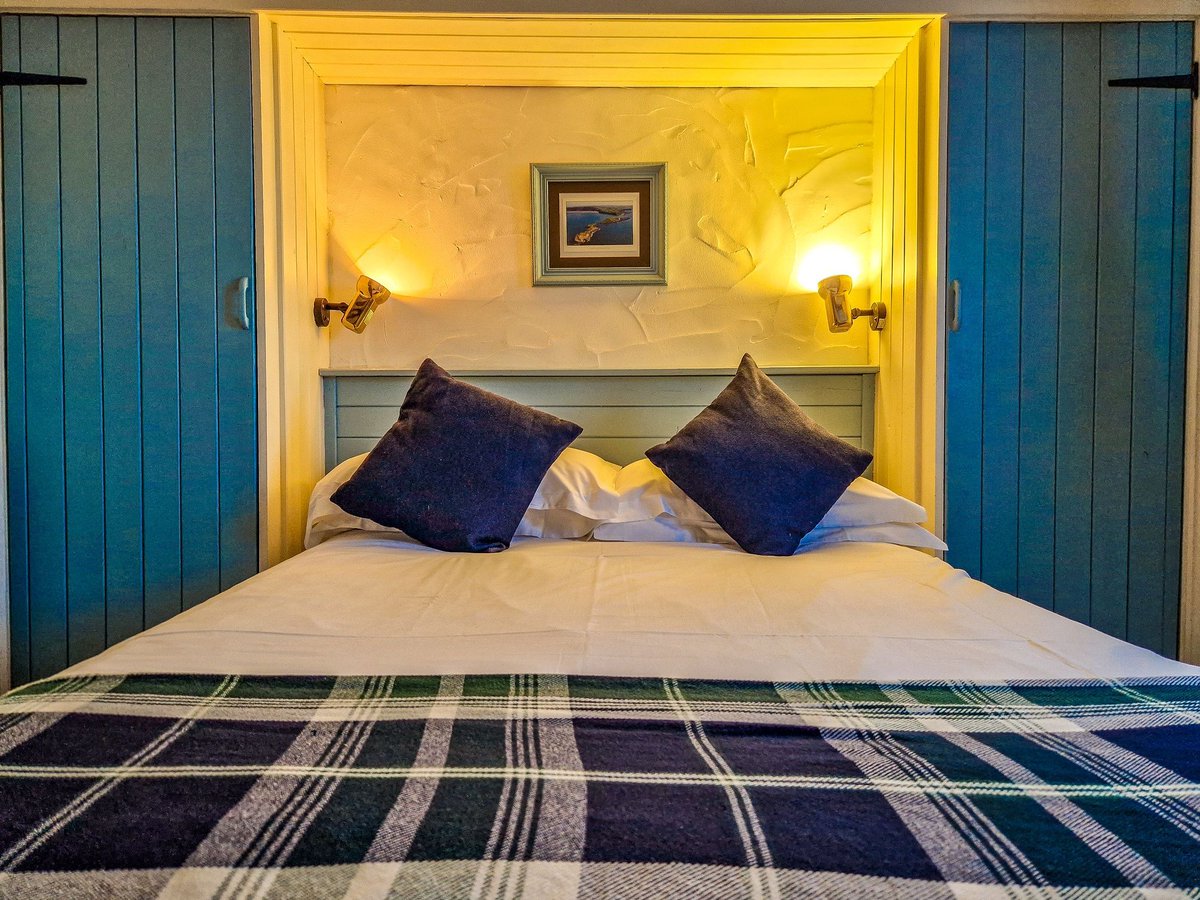 "Lovely warm cottage with everything we needed. Great suprise of the well stocked welcome pack and treats and toys for Didi. Had a lovely stay with you, friendly and kind hosts too."

Nicole - The Dairy - December 2024

#Review #Feedback #HappyGuests #ClyneFarmCentre