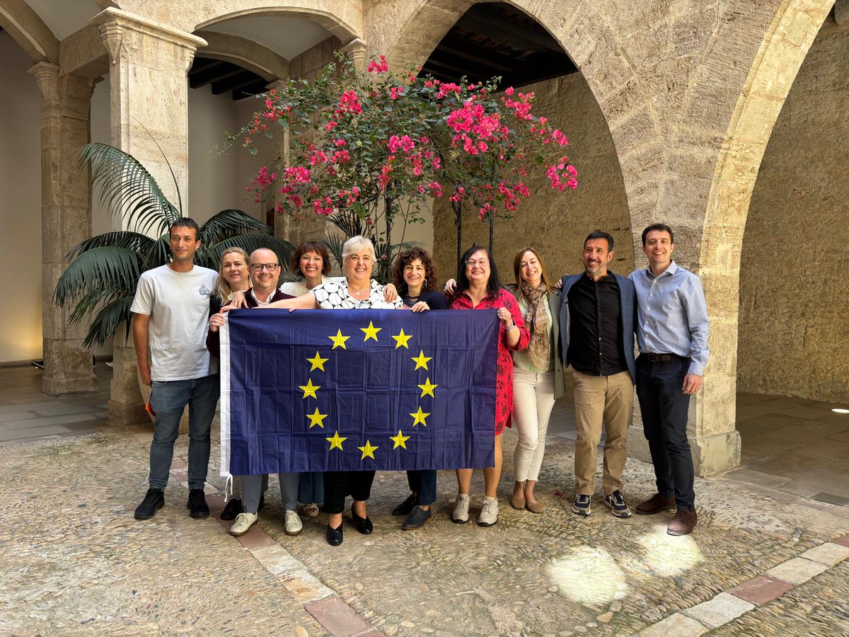 👋 Ahir va ser un dia històric 🏅per a <a href="/GVAhisenda/">GVA Hisenda</a> ja que es van incorporar els primers deu funcionaris i funcionàries de carrera de l'APT de Fons Europeus🇪🇺 cos superior especialitzat en la gestió Fons #FEDER #FSE+ en la #ComunitatValenciana . Finançat per la #UE
