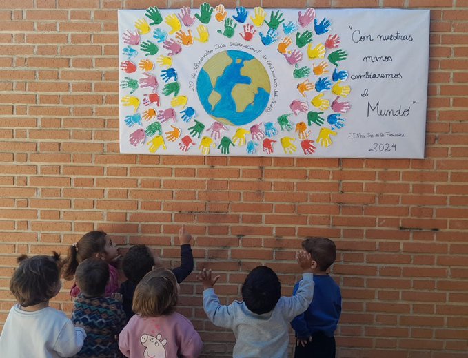 📢 El próximo lunes 12 de mayo finaliza el plazo para solicitar plaza en una de las siete Escuelas Infantiles Municipales.

Puedes realizar el proceso de solicitud de forma presencial en la escuela de preferencia y también a través de la sede electrónica.

centromedios.murcia.es/PUBLICO/NotaPr…