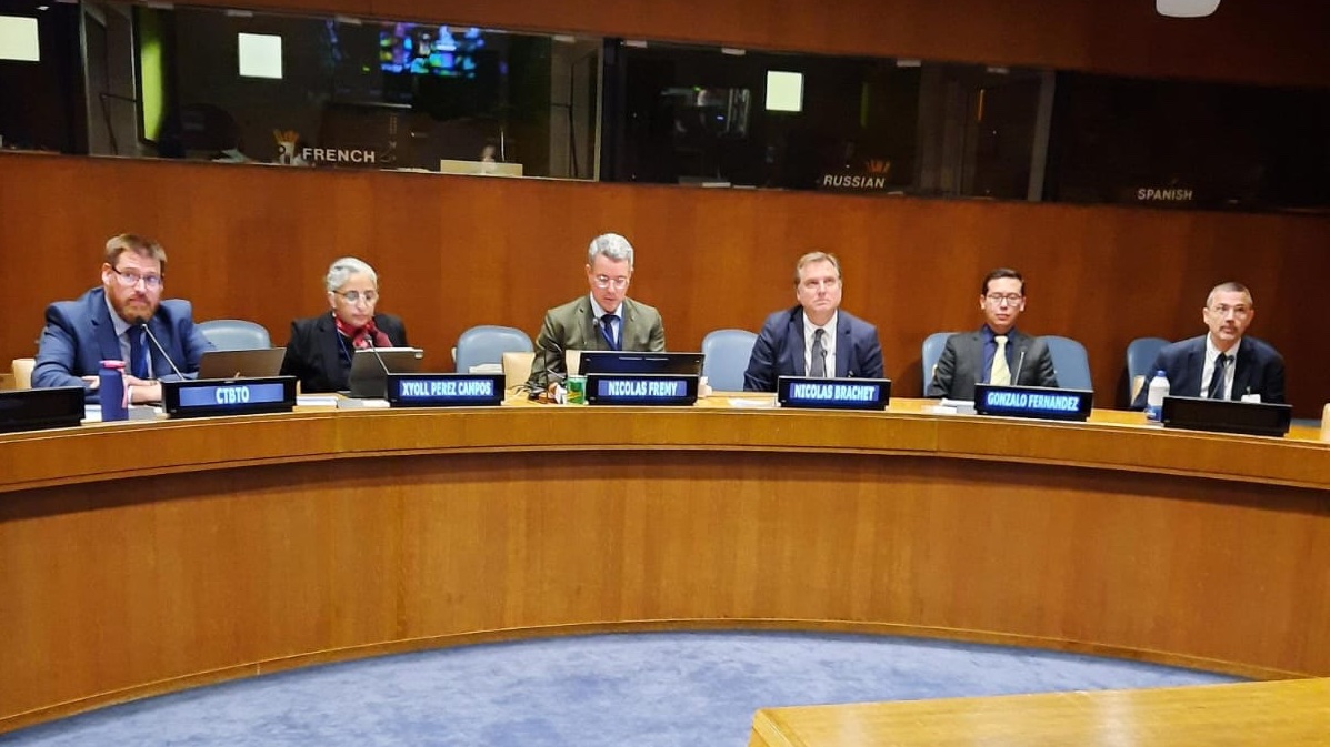 🌍 #NPT #PrepCom Last week, France 🇫🇷, <a href="/CTBTO/">CTBTO</a> and Bolivia 🇧🇴 discussed the value of the International Monitoring System for strengthening the norm against nuclear testing #CTBTO
🔍 An essential tool for global peace and stability ! #CTBT #Security #Disarmament
